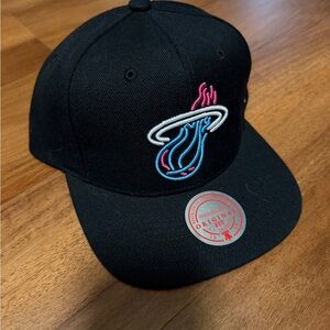 Mitchell & Ness Black Miami Heat Cap